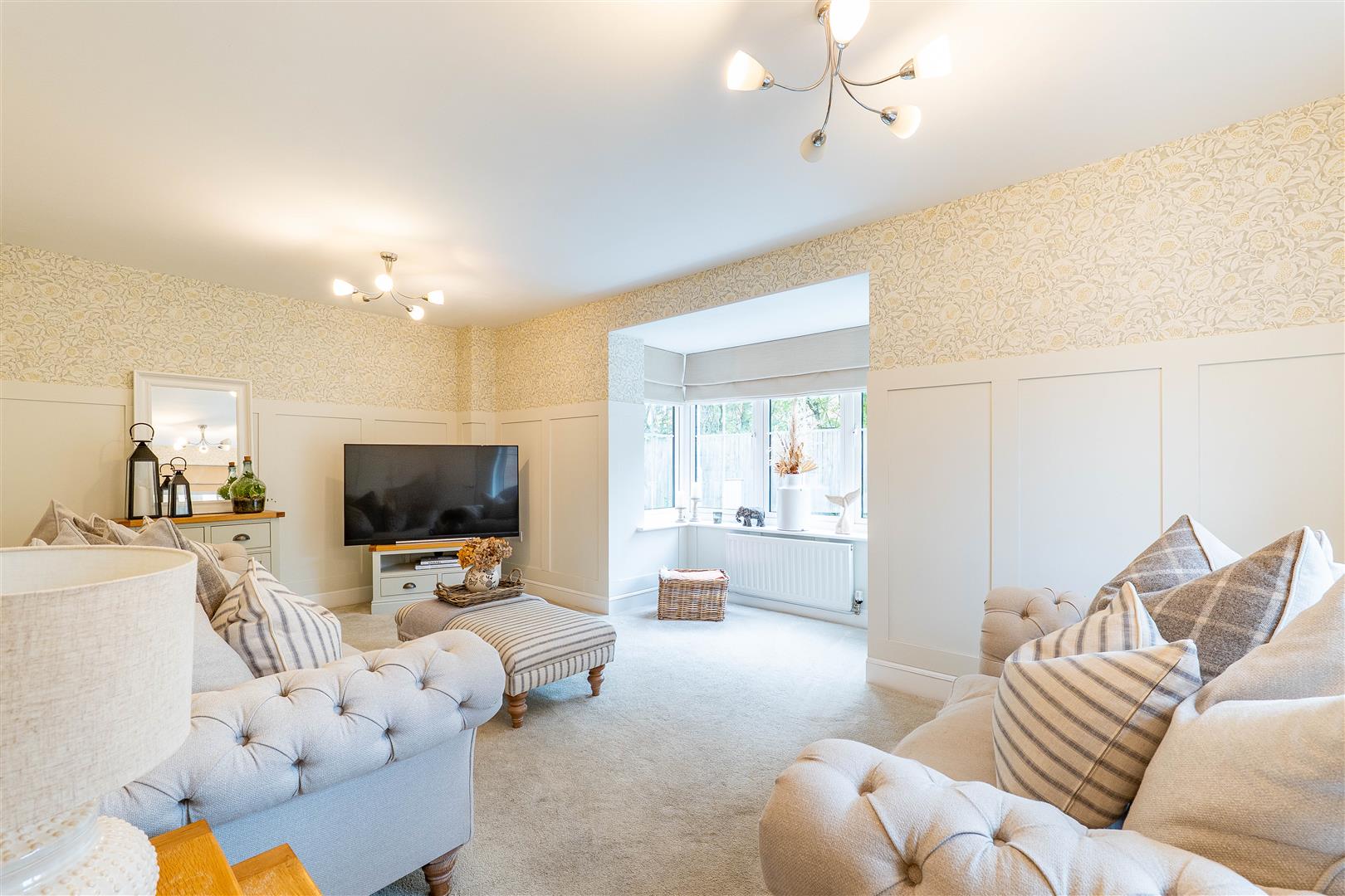3 bed property in Oak Leaf Drive, Preston